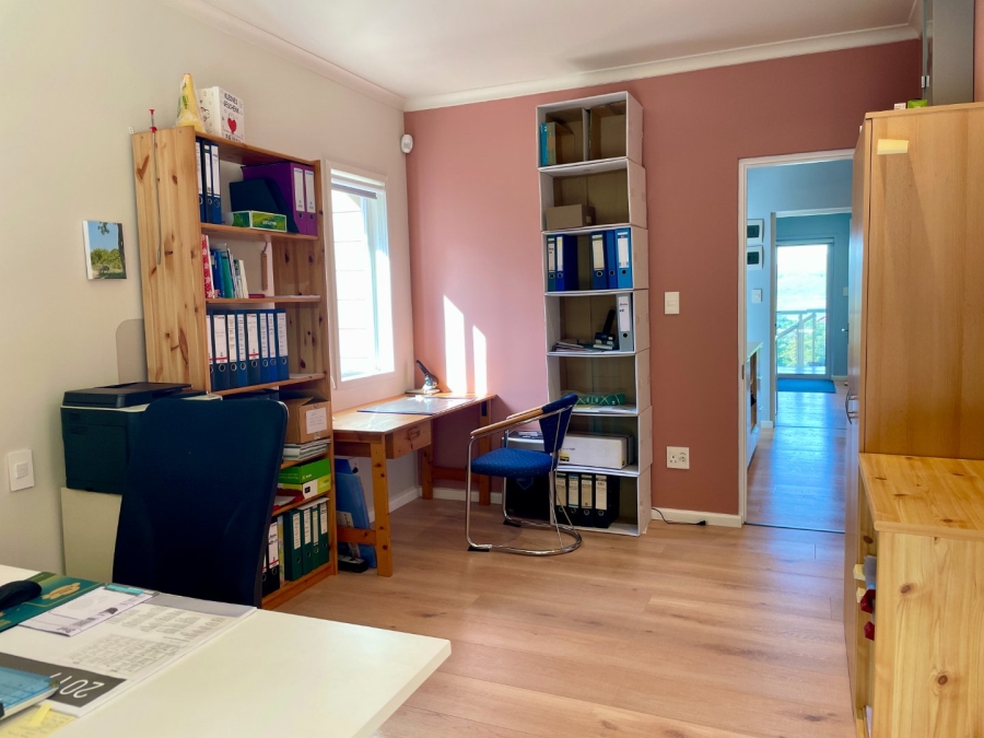 5 Bedroom Property for Sale in Narnia Western Cape